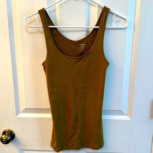 Women's size Small Old Navy fitted tank top. Olive Green.